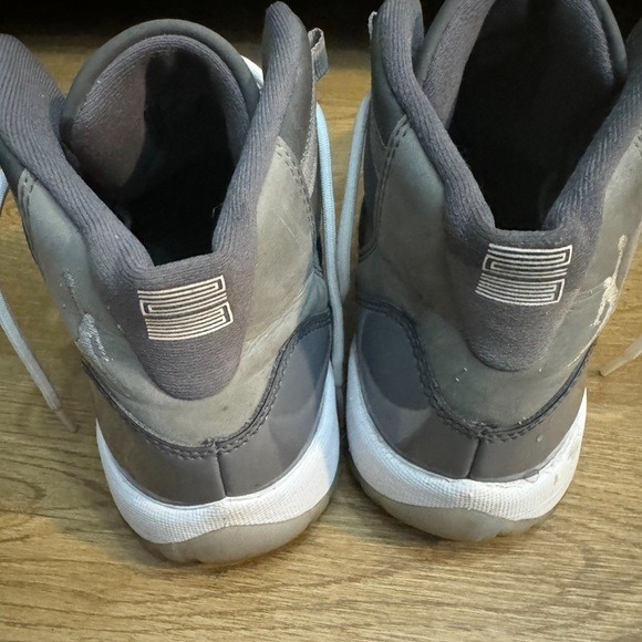 AIR JORDAN 11 COOL GREYS - Picture 5 of 6